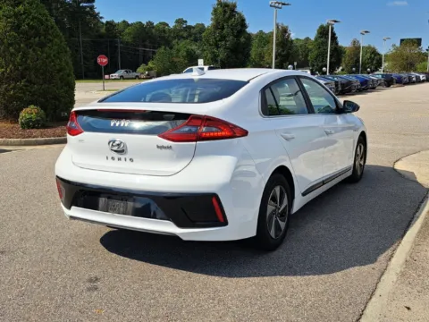 More photos of 2019 Hyundai Ioniq Hybrid SEL at First Team Subaru Suffolk, VA