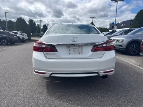 More photos of 2016 Honda Accord EX-L at First Team Subaru Suffolk, VA