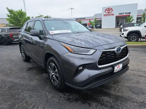 More photos of 2023 Toyota Highlander Hybrid XLE at First Team Toyota, VA