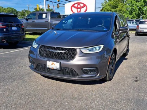 Another view of 2022 Chrysler Pacifica Hybrid Limited for sale in Chesapeake, VA at First Team Toyota