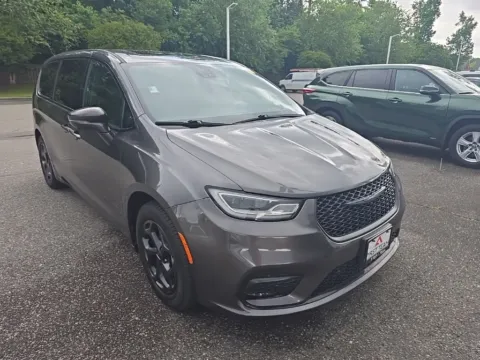 Another view of 2022 Chrysler Pacifica Hybrid Limited for sale in Chesapeake, VA at First Team Toyota