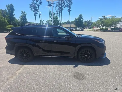 More photos of 2024 Toyota Highlander XSE at First Team Toyota, VA
