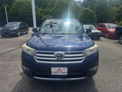 Photos of 2013 Toyota Highlander SE for sale in Chesapeake, VA at First Team Toyota