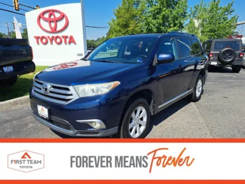 Blue 2013 Toyota Highlander SE for sale in Chesapeake, VA