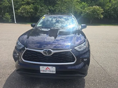 Photos of 2020 Toyota Highlander XLE for sale in Chesapeake, VA at First Team Toyota