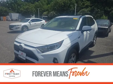 White 2021 Toyota RAV4 Hybrid XLE for sale in Chesapeake, VA