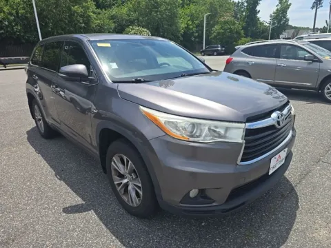Another view of 2014 Toyota Highlander LE V6 for sale in Chesapeake, VA at First Team Toyota