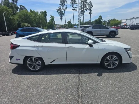 More photos of 2019 Honda Clarity Plug-In Hybrid Touring at First Team Toyota, VA
