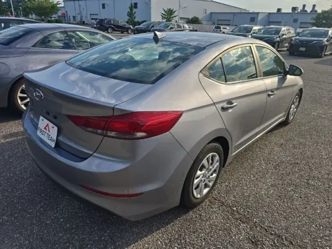 More photos of 2017 Hyundai Elantra SE at First Team Toyota, VA