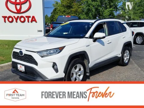 White 2021 Toyota RAV4 Hybrid XLE for sale in Chesapeake, VA