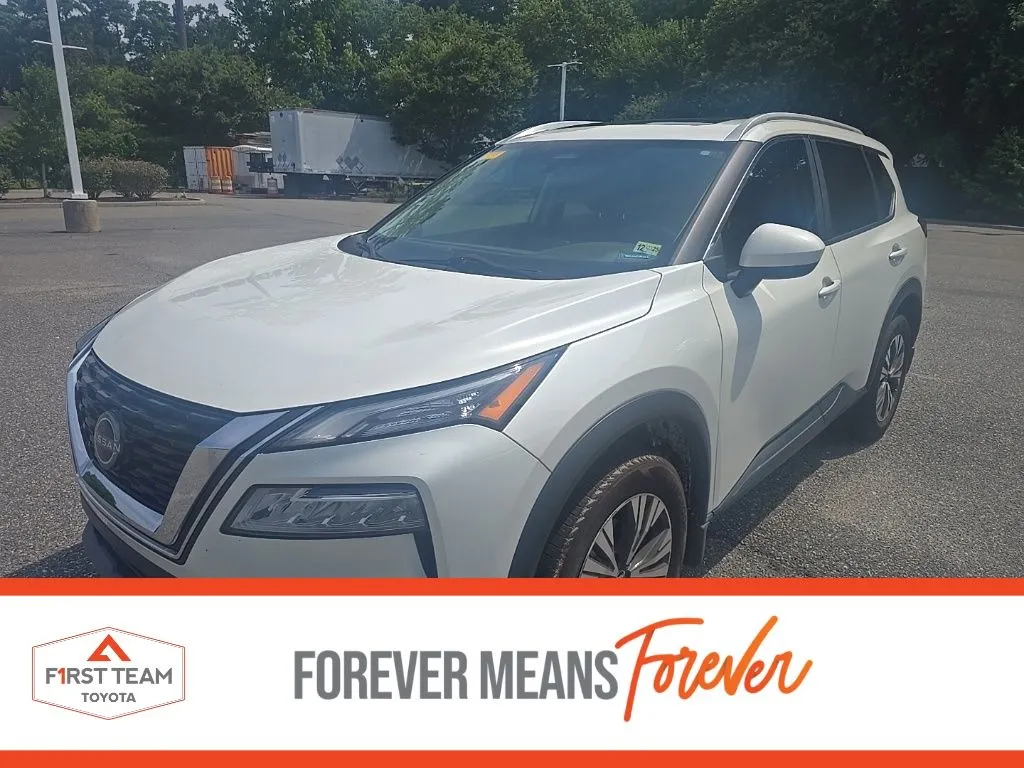 White 2023 Nissan Rogue SV for sale in Chesapeake, VA