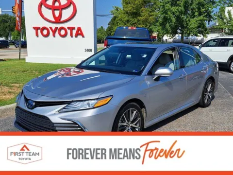 Silver 2022 Toyota Camry Hybrid XLE for sale in Chesapeake, VA