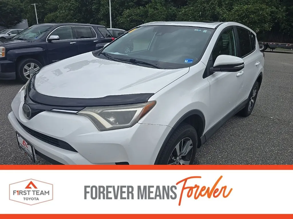White 2018 Toyota RAV4 XLE for sale in Chesapeake, VA