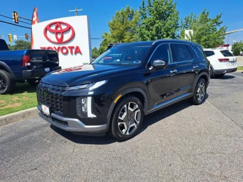 Photos of 2023 Hyundai Palisade Limited for sale in Chesapeake, VA at First Team Toyota