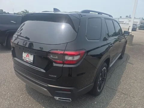 More photos of 2026 Honda Pilot Touring at First Team Toyota, VA