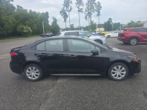 More photos of 2025 Toyota Corolla LE at First Team Toyota, VA
