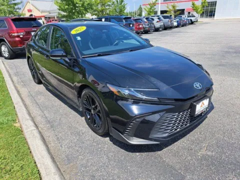 More photos of 2025 Toyota Camry SE at First Team Toyota, VA