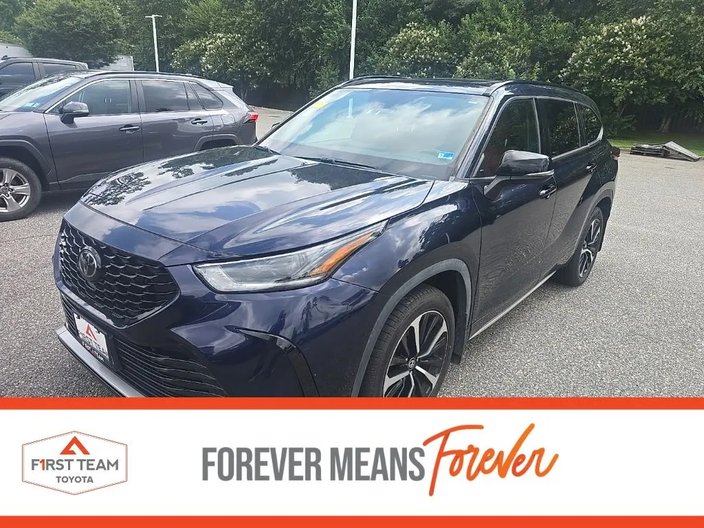 Blue 2022 Toyota Highlander XSE for sale in Chesapeake, VA