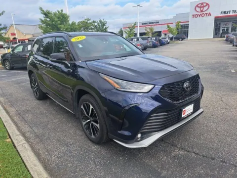 More photos of 2022 Toyota Highlander XSE at First Team Toyota, VA