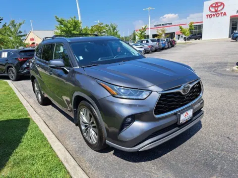 More photos of 2020 Toyota Highlander Platinum at First Team Toyota, VA