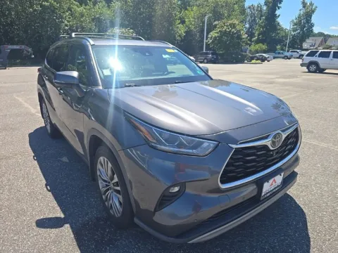 Another view of 2020 Toyota Highlander Platinum for sale in Chesapeake, VA at First Team Toyota