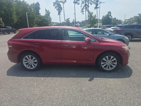 More photos of 2014 Toyota Venza LE at First Team Toyota, VA