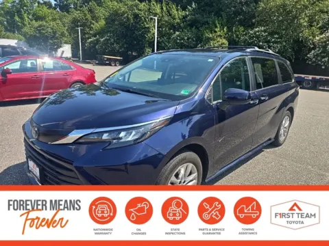 Gray 2024 Toyota Sienna XLE for sale in Chesapeake, VA