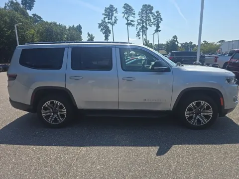 More photos of 2023 Jeep Wagoneer Series II at First Team Toyota, VA