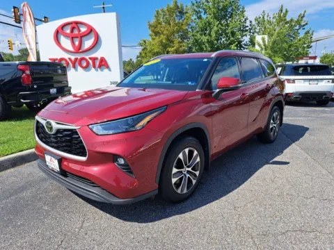 Photos of 2022 Toyota Highlander XLE for sale in Chesapeake, VA at First Team Toyota