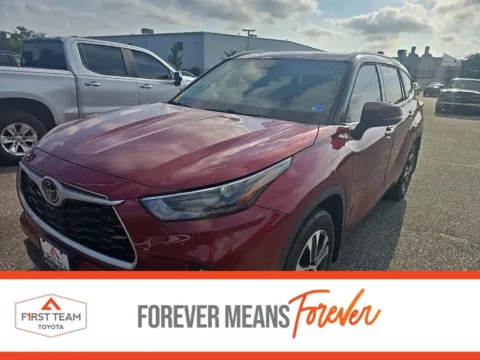 White 2022 Toyota Highlander XLE for sale in Chesapeake, VA