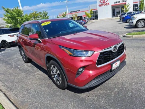 More photos of 2022 Toyota Highlander XLE at First Team Toyota, VA
