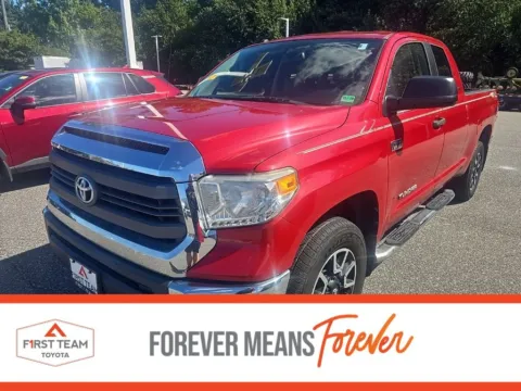 Red 2015 Toyota Tundra SR5 for sale in Chesapeake, VA