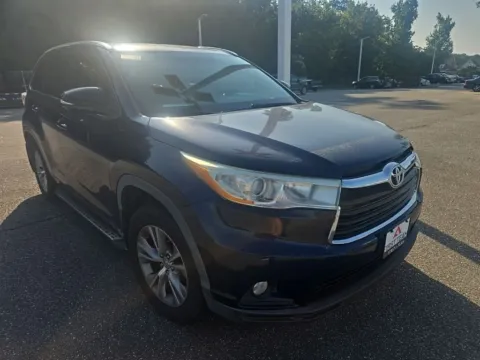 Another view of 2014 Toyota Highlander XLE V6 for sale in Chesapeake, VA at First Team Toyota