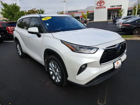 More photos of 2023 Toyota Highlander Hybrid Limited at First Team Toyota, VA