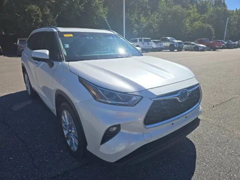 Another view of 2023 Toyota Highlander Hybrid Limited for sale in Chesapeake, VA at First Team Toyota