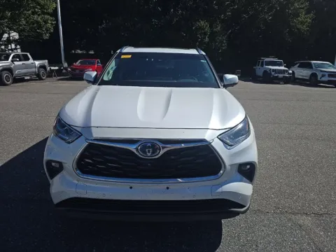 Photos of 2023 Toyota Highlander Hybrid Limited for sale in Chesapeake, VA at First Team Toyota