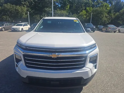 Photos of 2024 Chevrolet Traverse LT for sale in Chesapeake, VA at First Team Toyota