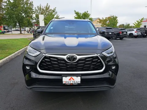 Another view of 2024 Toyota Highlander XLE for sale in Chesapeake, VA at First Team Toyota