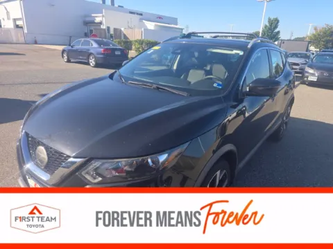 Black 2020 Nissan Rogue Sport SL for sale in Chesapeake, VA