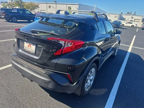 More photos of 2021 Toyota C-HR LE at First Team Toyota, VA