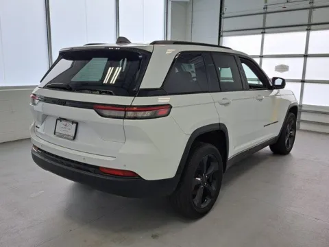 More photos of 2022 Jeep Grand Cherokee Altitude at First Team Hampton Chevrolet, VA