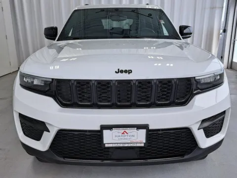 Another view of 2022 Jeep Grand Cherokee Altitude for sale in Hampton, VA at First Team Hampton Chevrolet