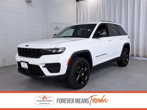 White 2022 Jeep Grand Cherokee Altitude for sale in Hampton, VA