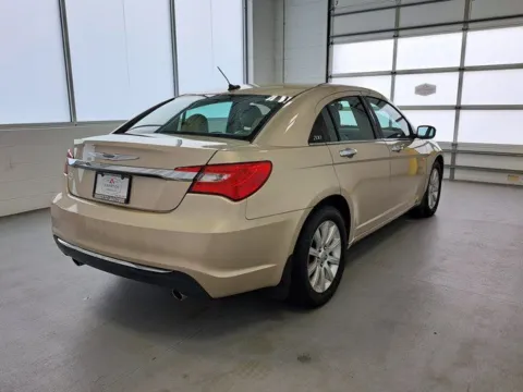 More photos of 2013 Chrysler 200 Limited at First Team Hampton Chevrolet, VA