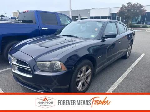 Black 2011 Dodge Charger R/T for sale in Hampton, VA
