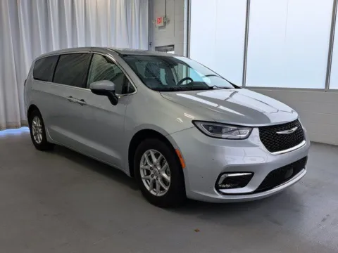 More photos of 2023 Chrysler Pacifica Touring L at First Team Hampton Chevrolet, VA