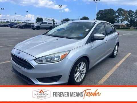 Silver 2016 Ford Focus SE for sale in Hampton, VA