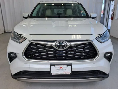 Another view of 2022 Toyota Highlander Platinum for sale in Hampton, VA at First Team Hampton Chevrolet
