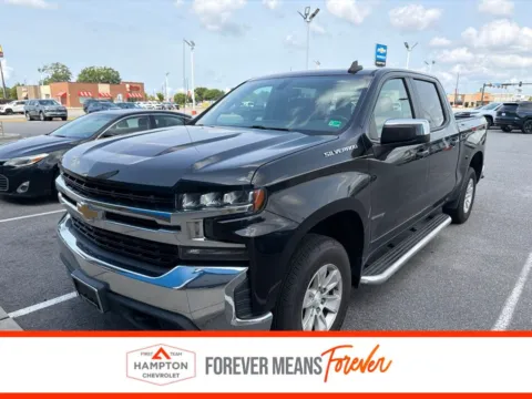 Black 2019 Chevrolet Silverado 1500 LT for sale in Hampton, VA
