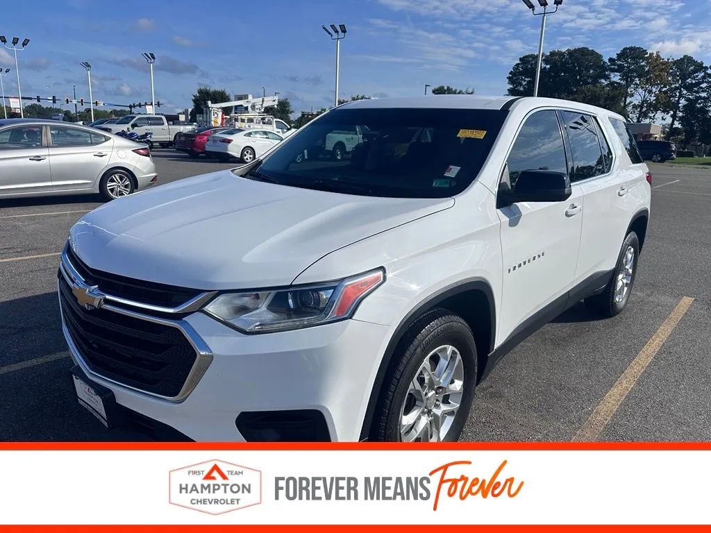 White 2021 Chevrolet Traverse LS for sale in Hampton, VA